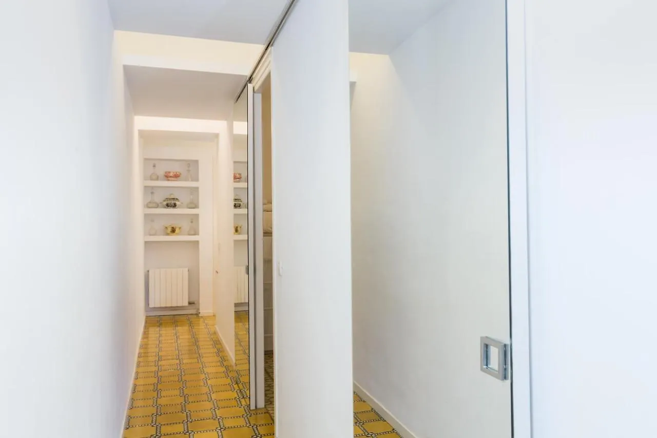 Montaber Apartment - Gracia Barcelona España